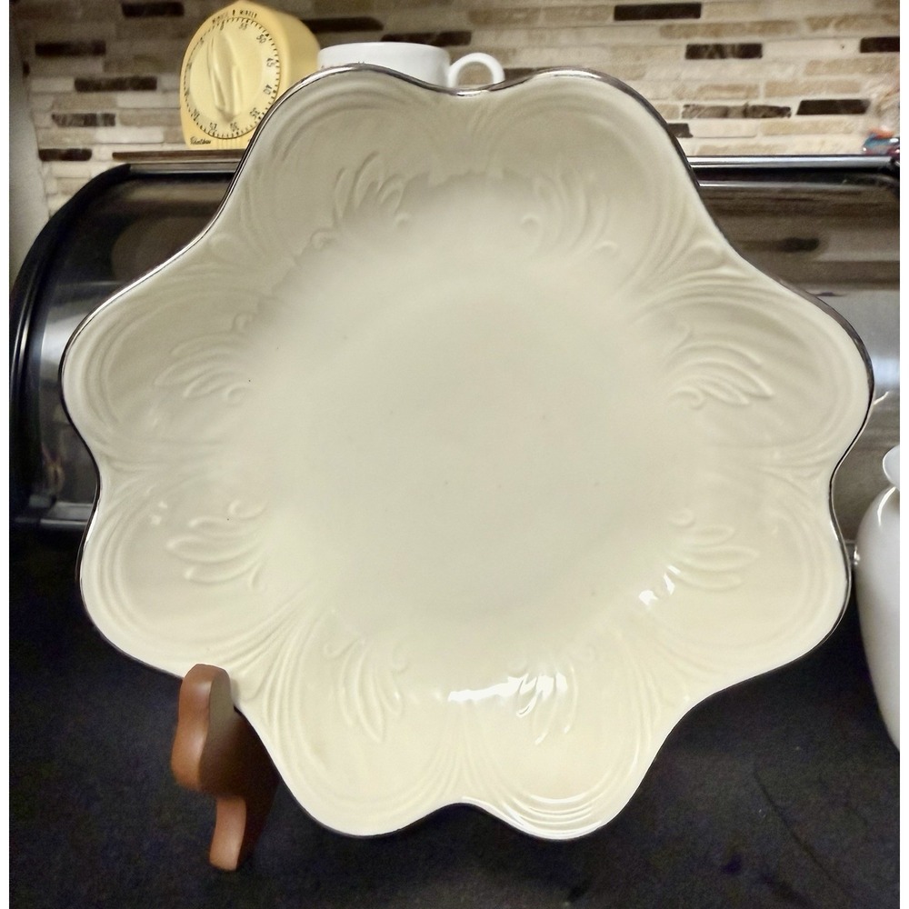 Lenox Saybrooke Scalloped Serving Candy Bowl, Platinum Edge 7.5". PERFECT